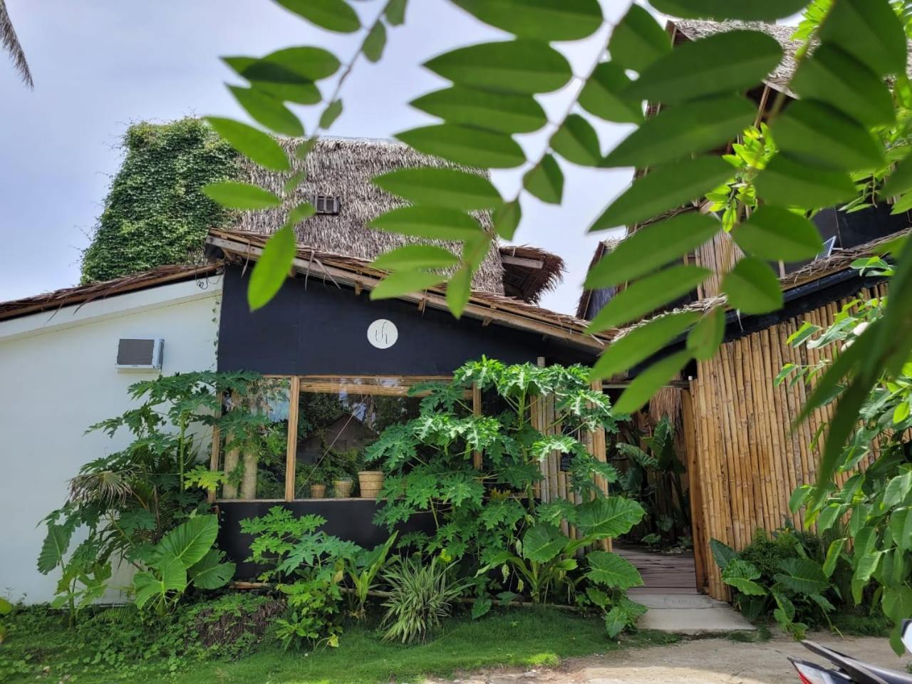 Hotel Tarzan'S House General Luna  Exteriér fotografie